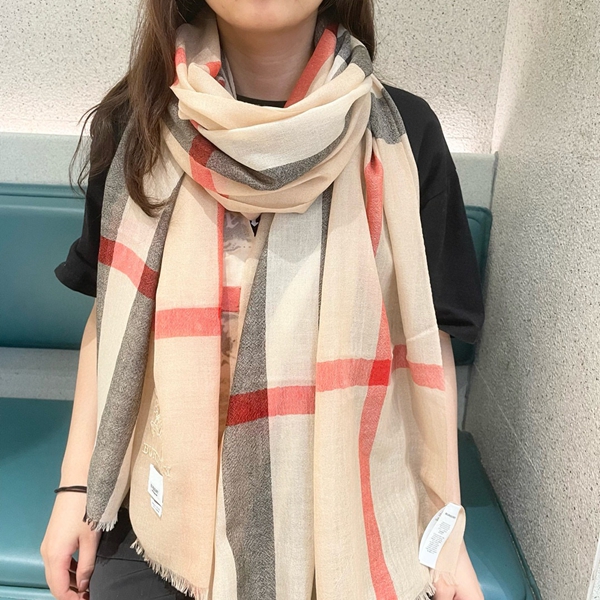 ブランドマフラー正面デザイン